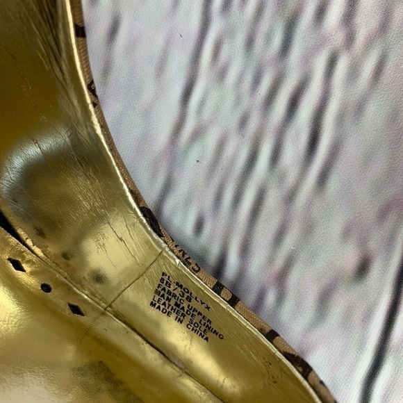 🎉BCBGirls Pumps w/ Brown Patent Leathern Details - Picture 8 of 9